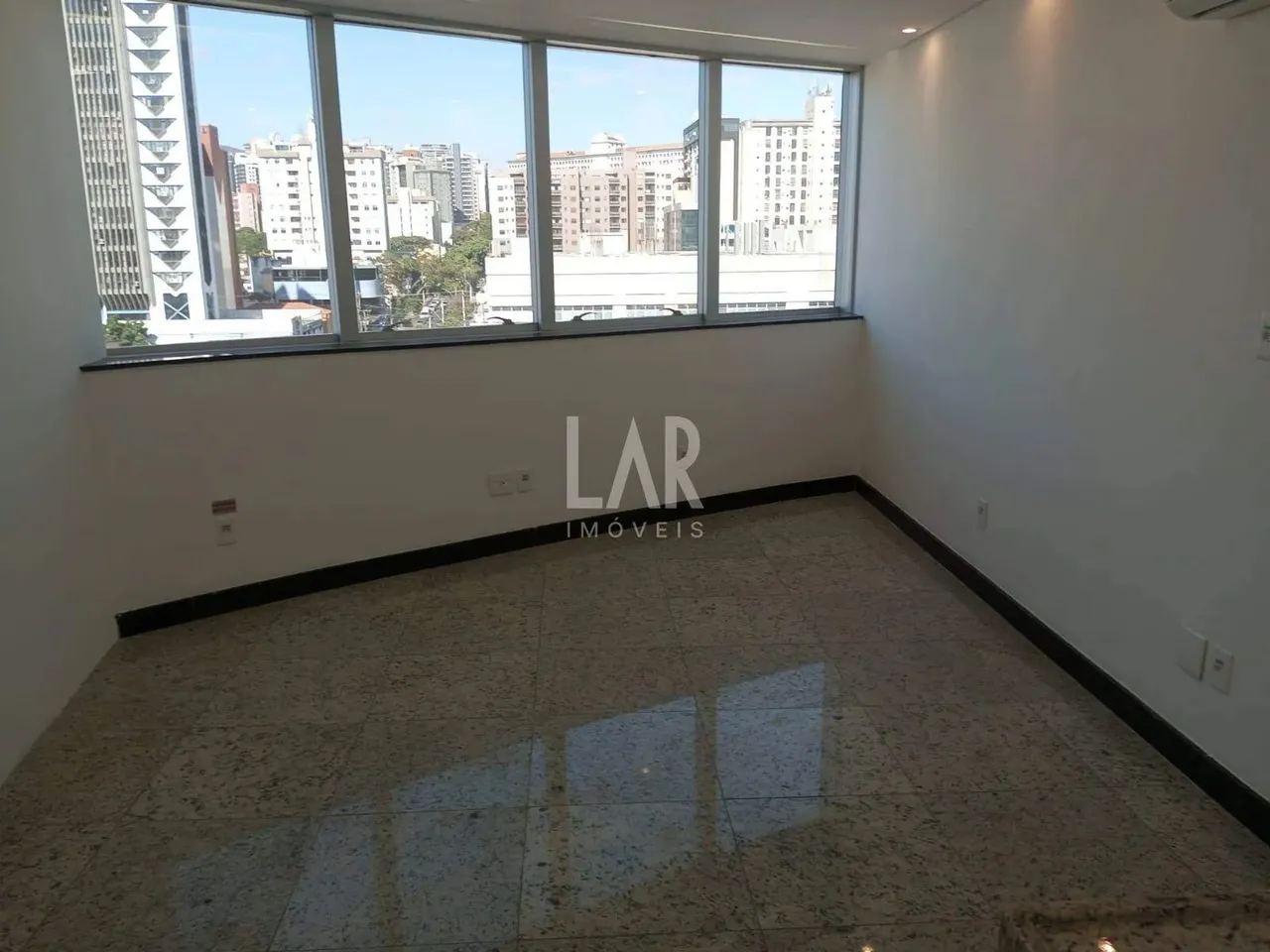 Sala para aluguel, 2 vagas, Santa Tereza - Belo Horizonte/MG