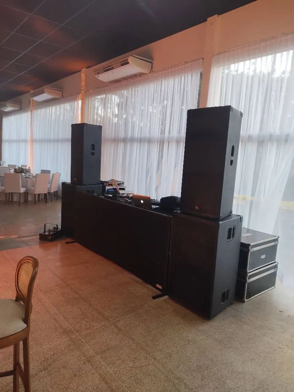 Aluguel/locação de som, iluminação, palco, karaokê e dj.  - Foto 3