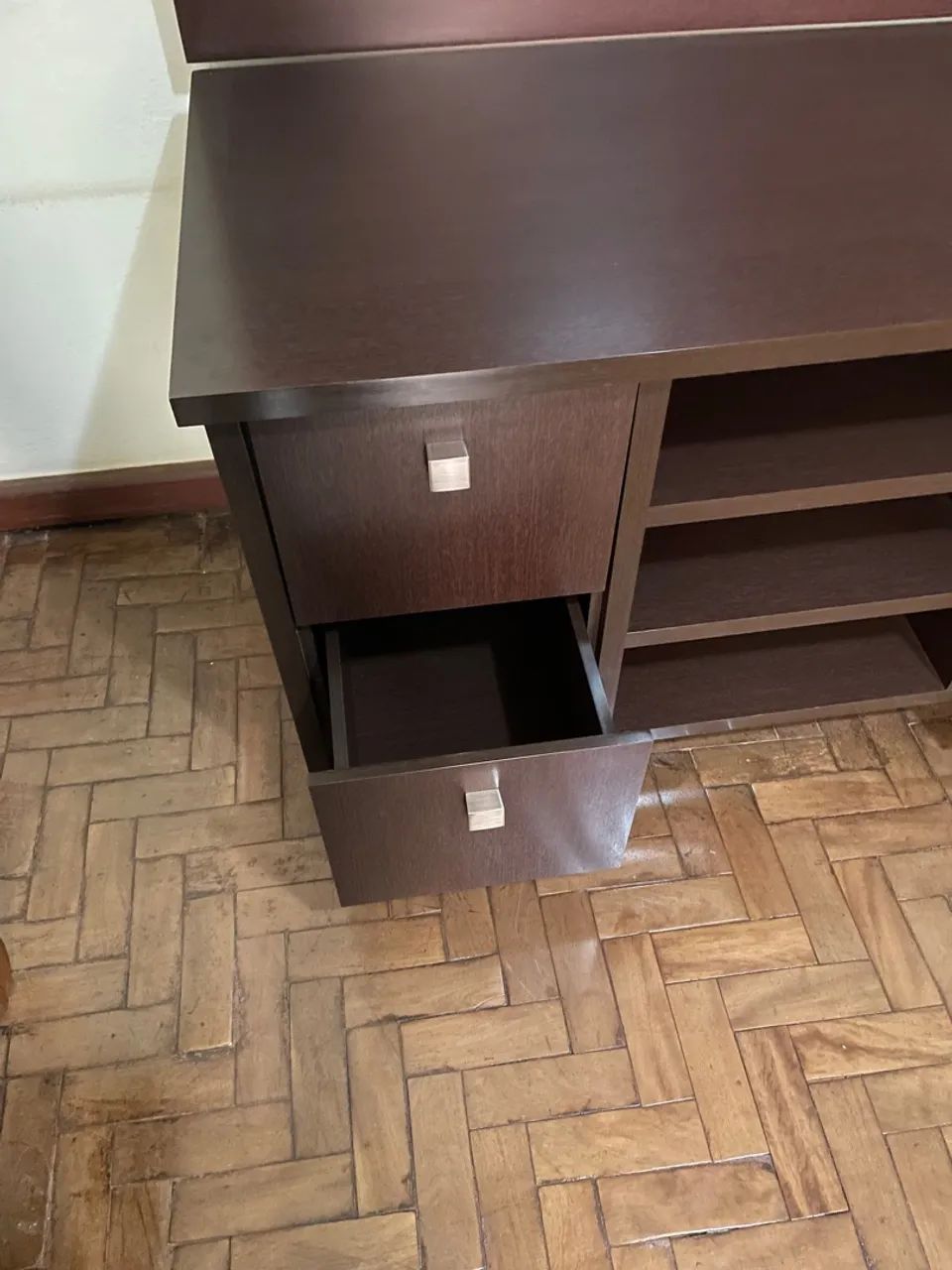 Painel para TV com Rack em Madeira Maciça - Elegância e Organização64363739512322125