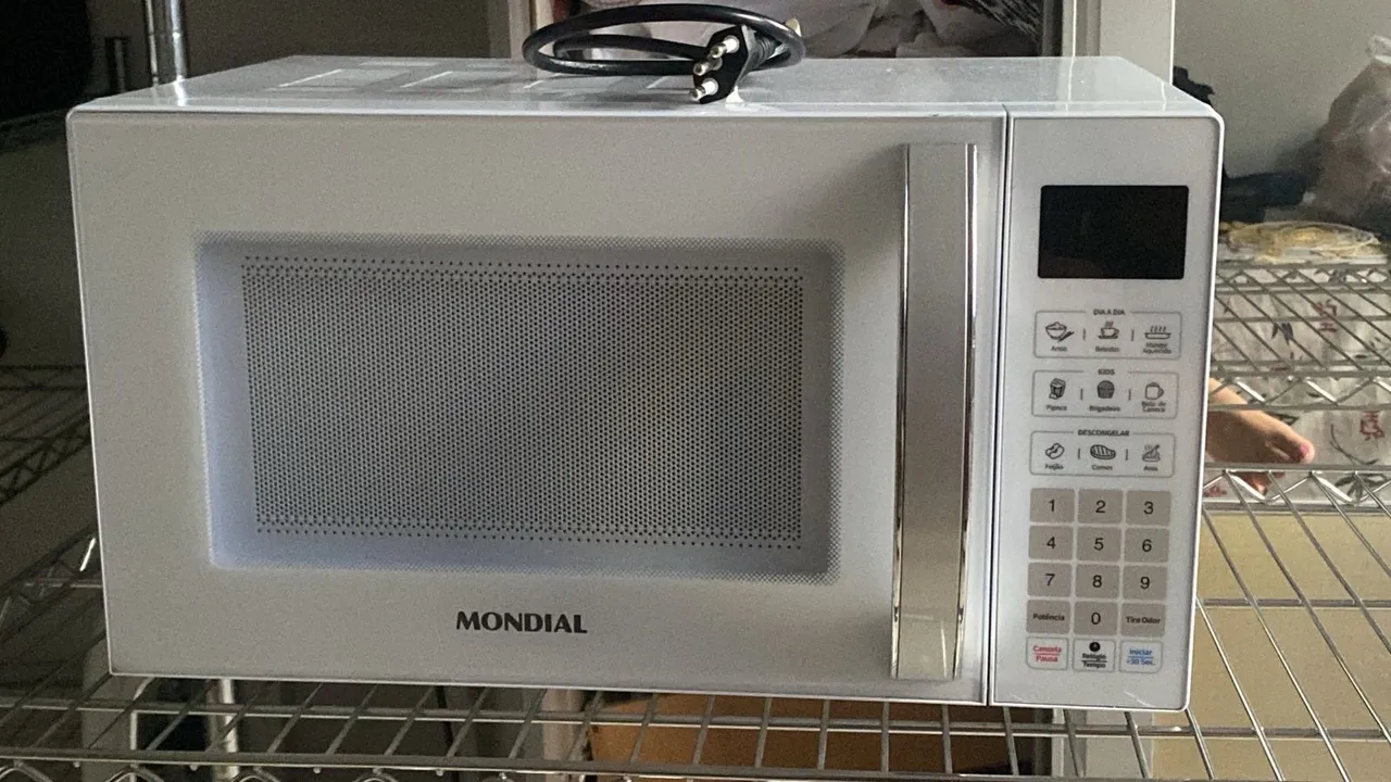 Micro-ondas Mondial 21 Litros - Branco