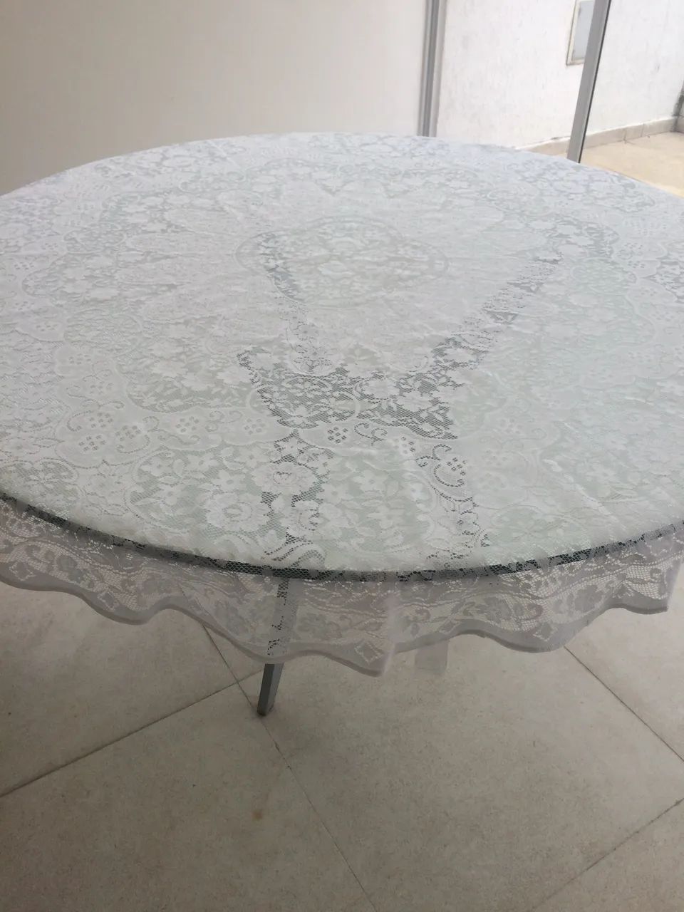 02 Toalhas  de mesa redonda de 120 cm
