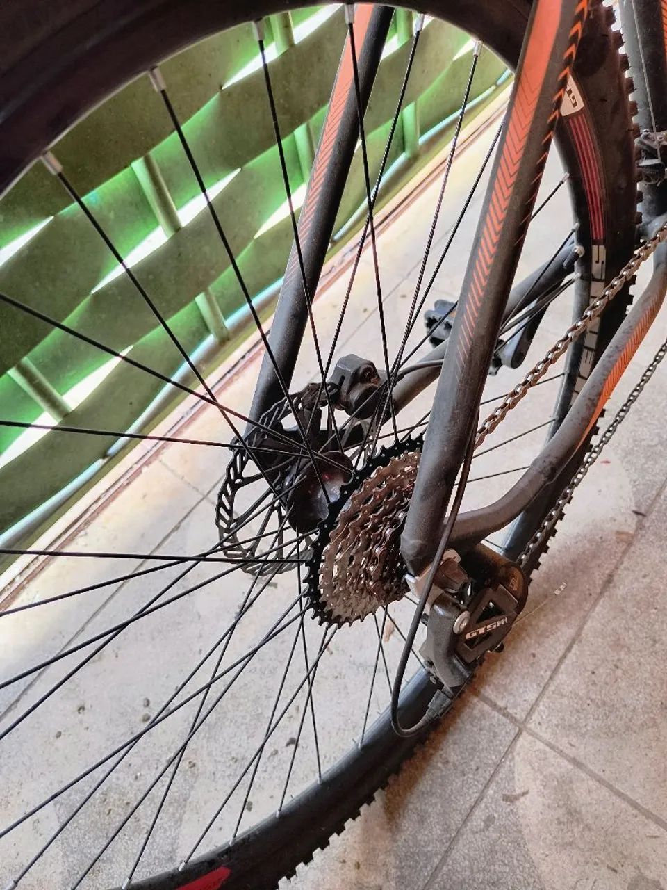 Bicicleta Aro 29 com Marchas - Foto 5