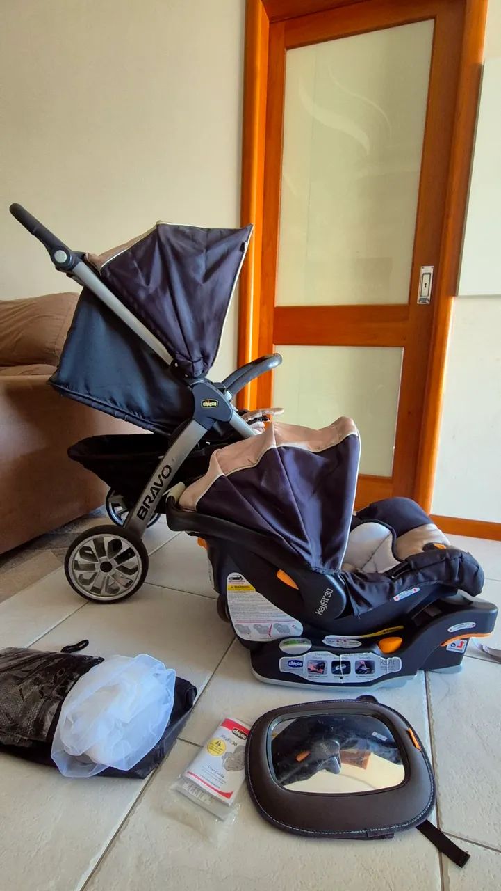 Carrinho de Bebê Bravo/Chicco com Bebê Conforto e Base Isofix  - Foto 2