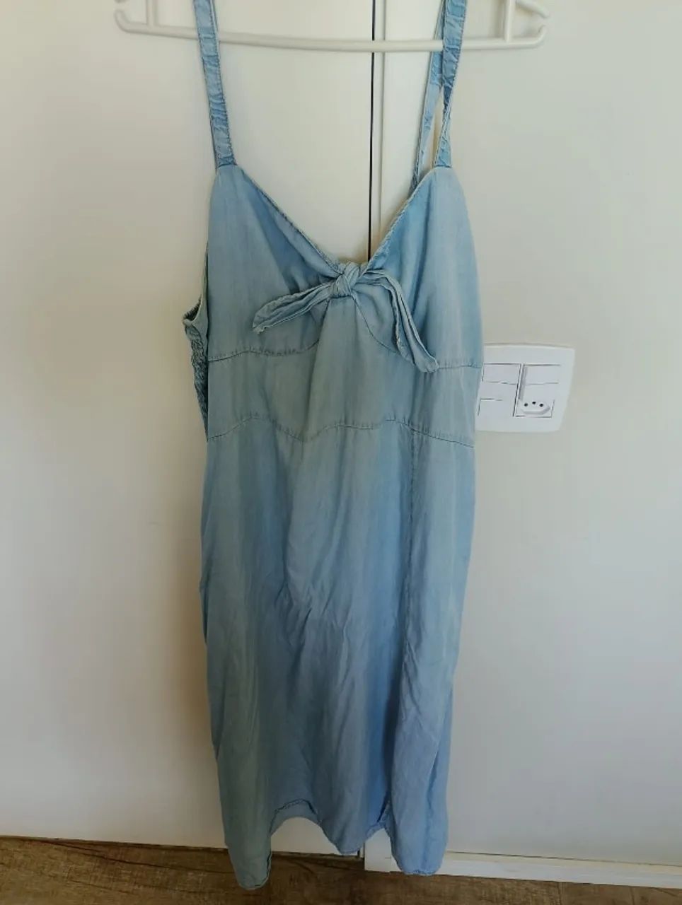 Vestido azul claro com alça imitando jeans - Foto 2