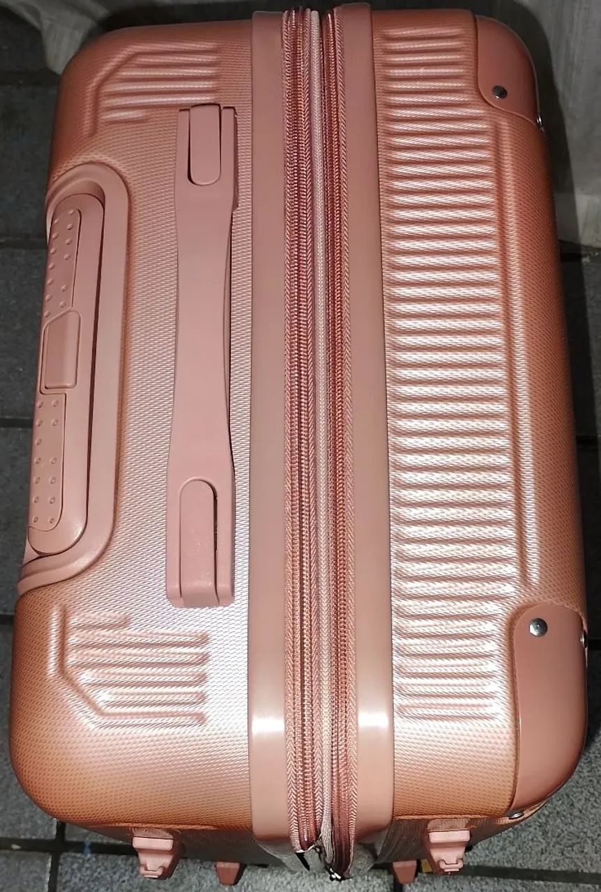 Mala para viagem com porta copos 
