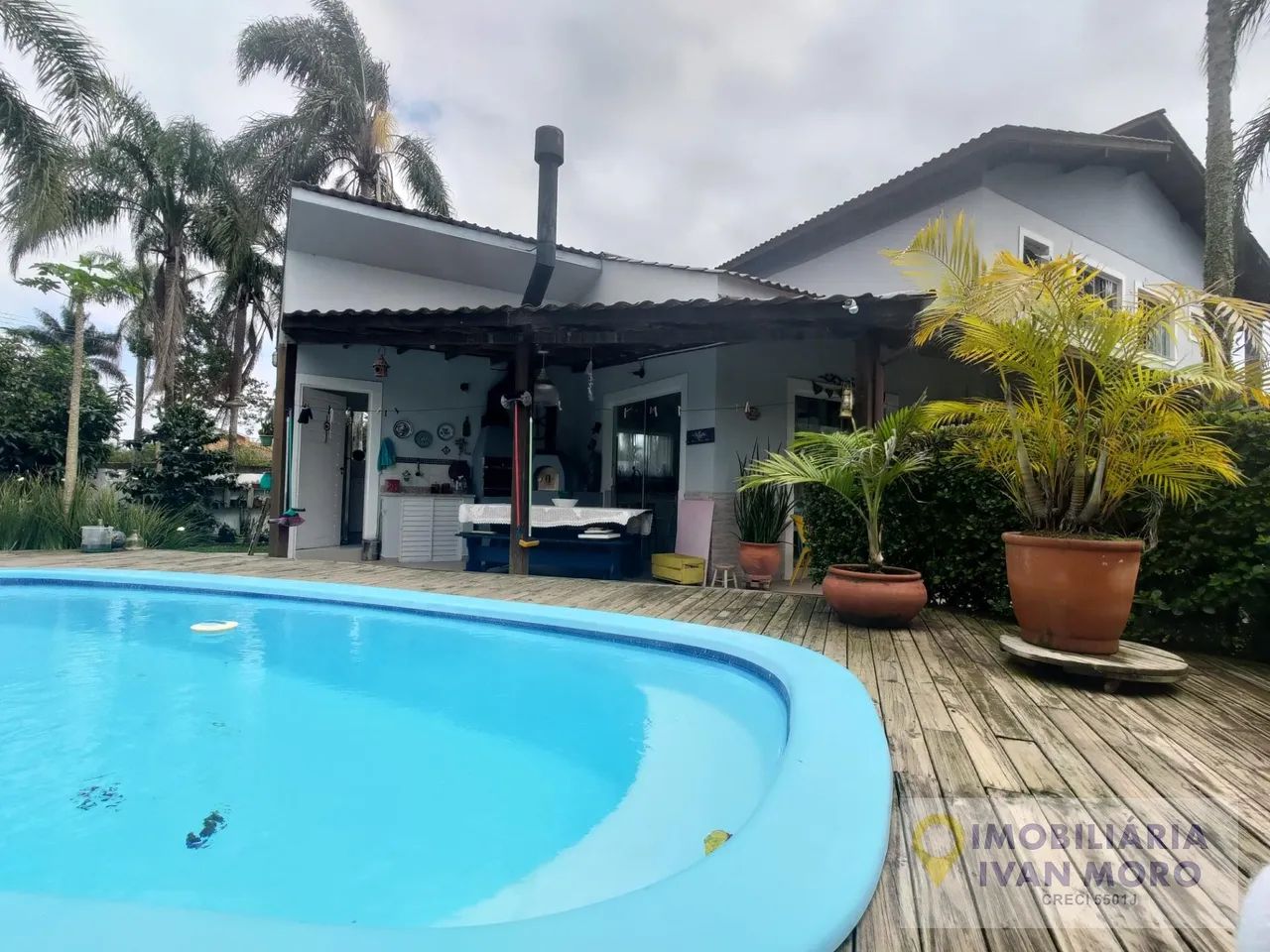 Casa com Piscina à venda em Daniela - Florianópolis  SC