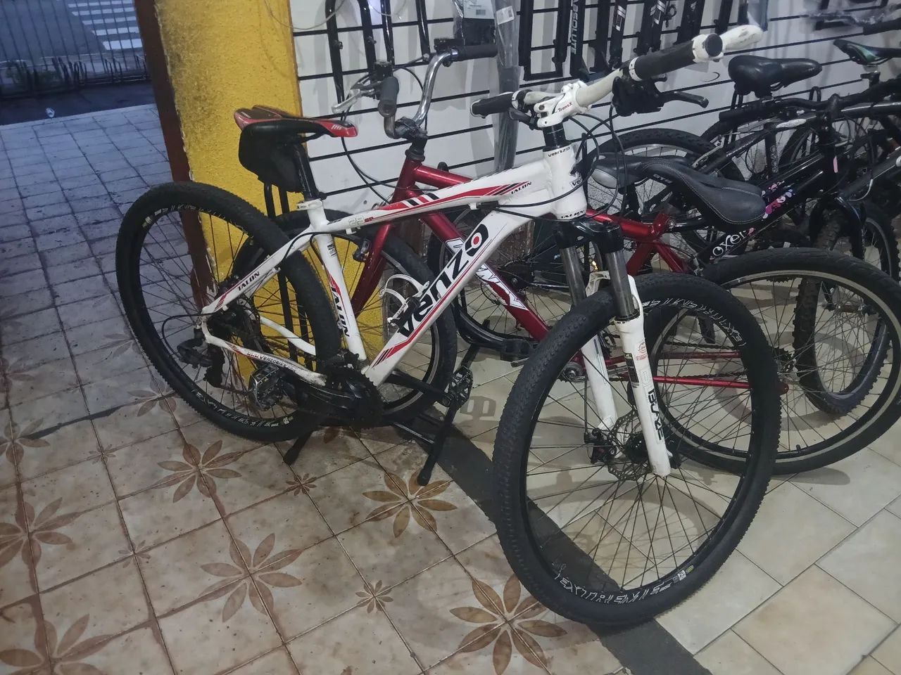 Bicicleta Venzo seminova