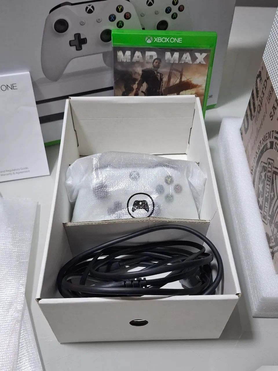 Xbox One S 1TB na Caixa - Novo - Foto 4