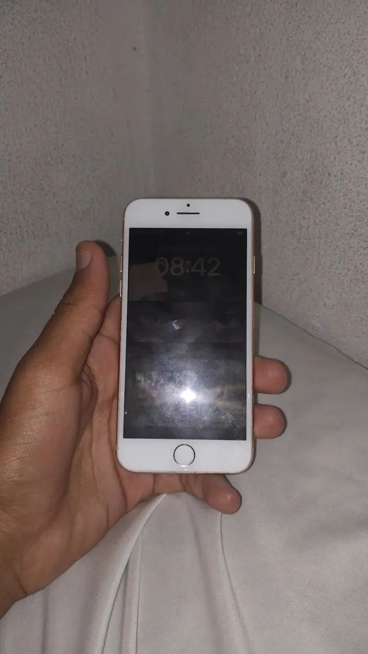 Vendo iPhone 8 normal funcionando tudo perfeito 