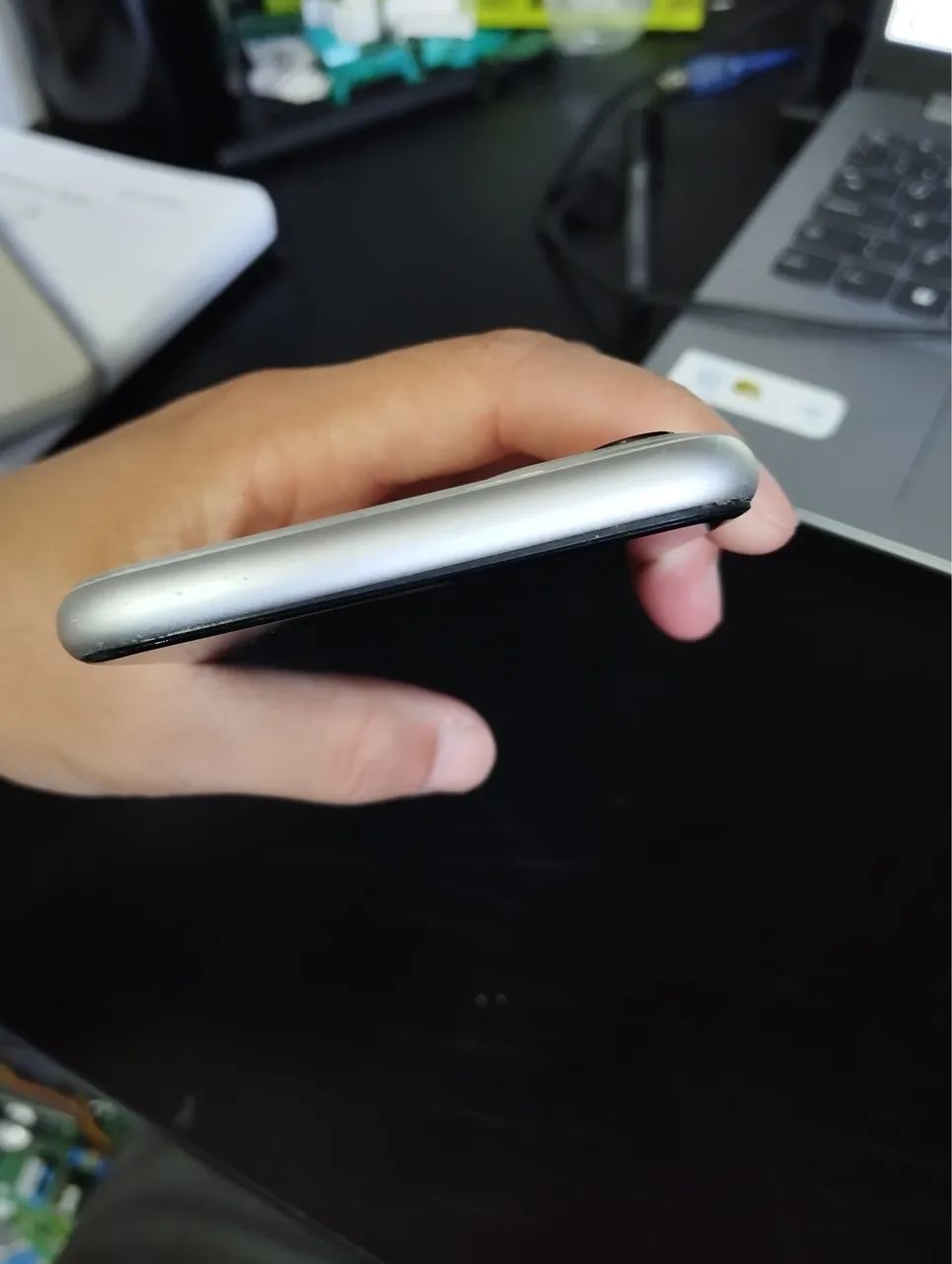 Iphone 11 64Gb Branco com Avarias - Foto 4