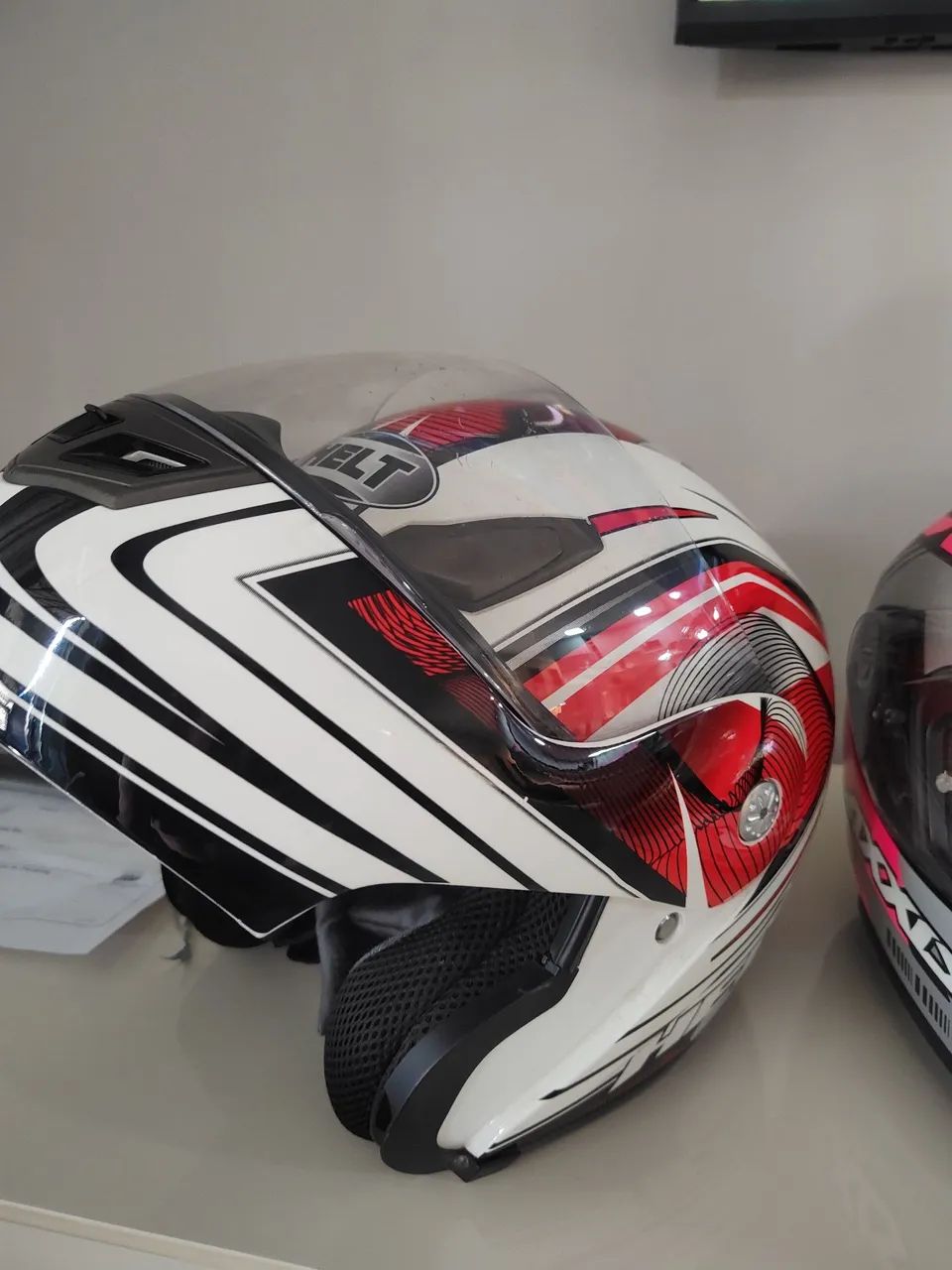 Capacete Helt Escamoteável 58 - Foto 2