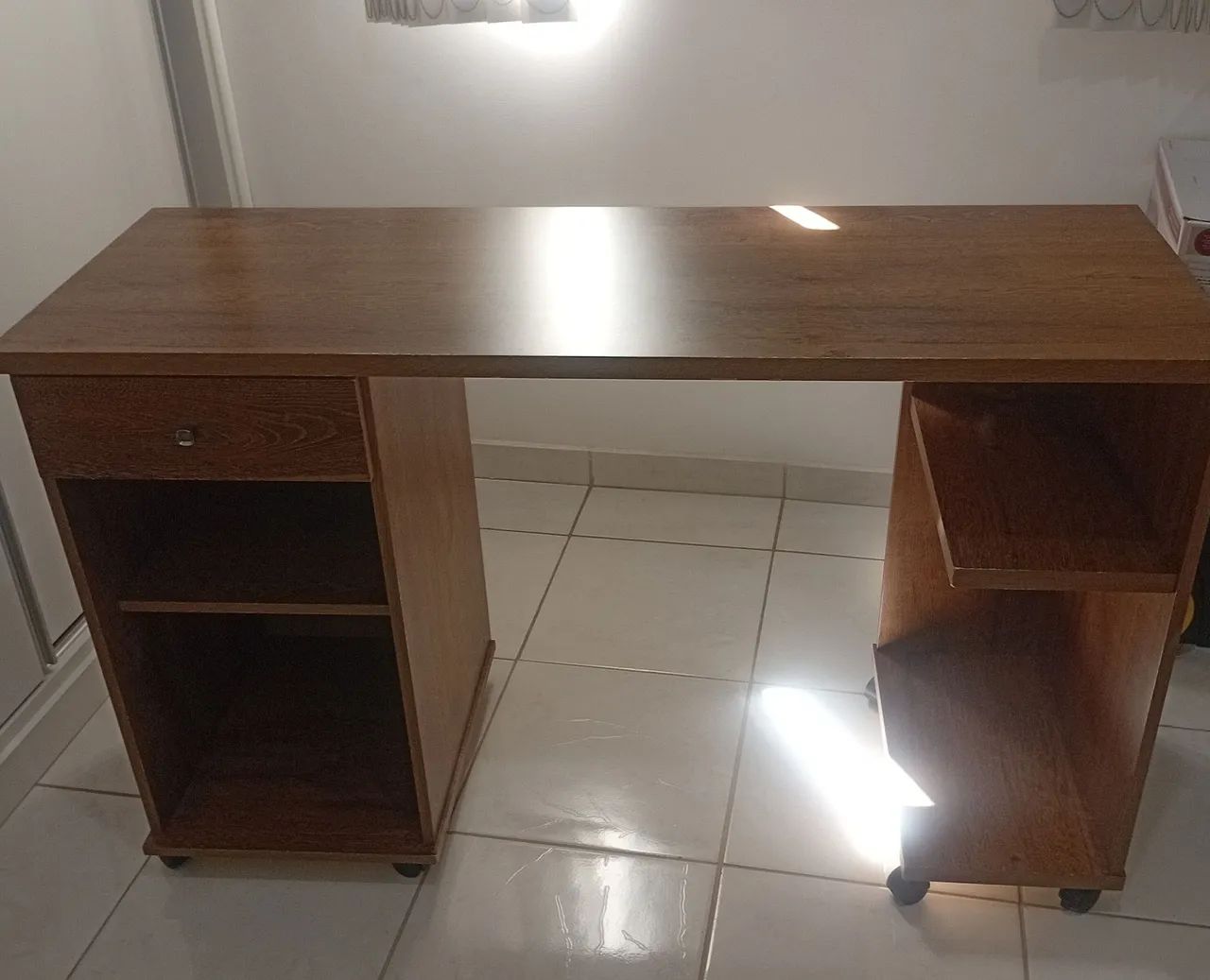 Mesa de computador e cadeira bem conservado - Foto 5
