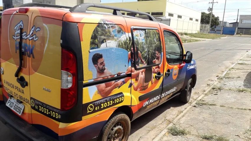 envelopamento de carros - Foto 4