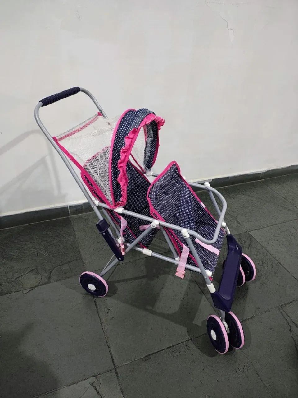 Carrinho de boneca duplo