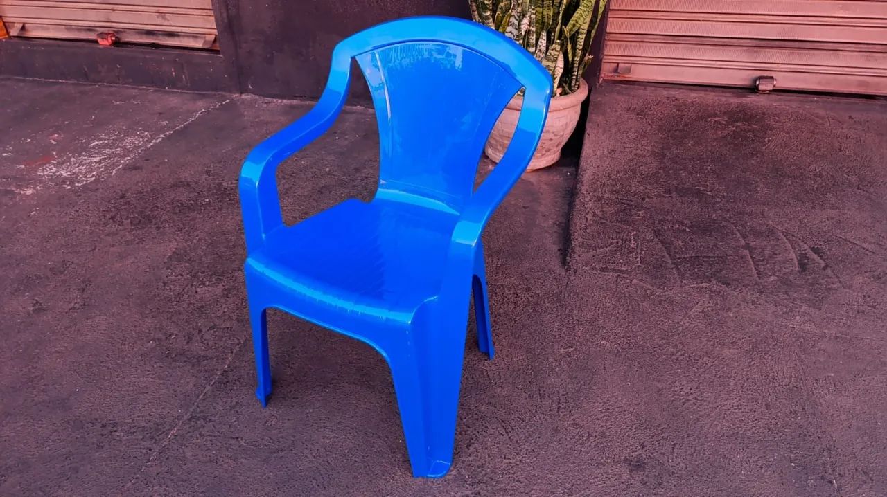 Mesas e cadeiras de plástico azul - Foto 3