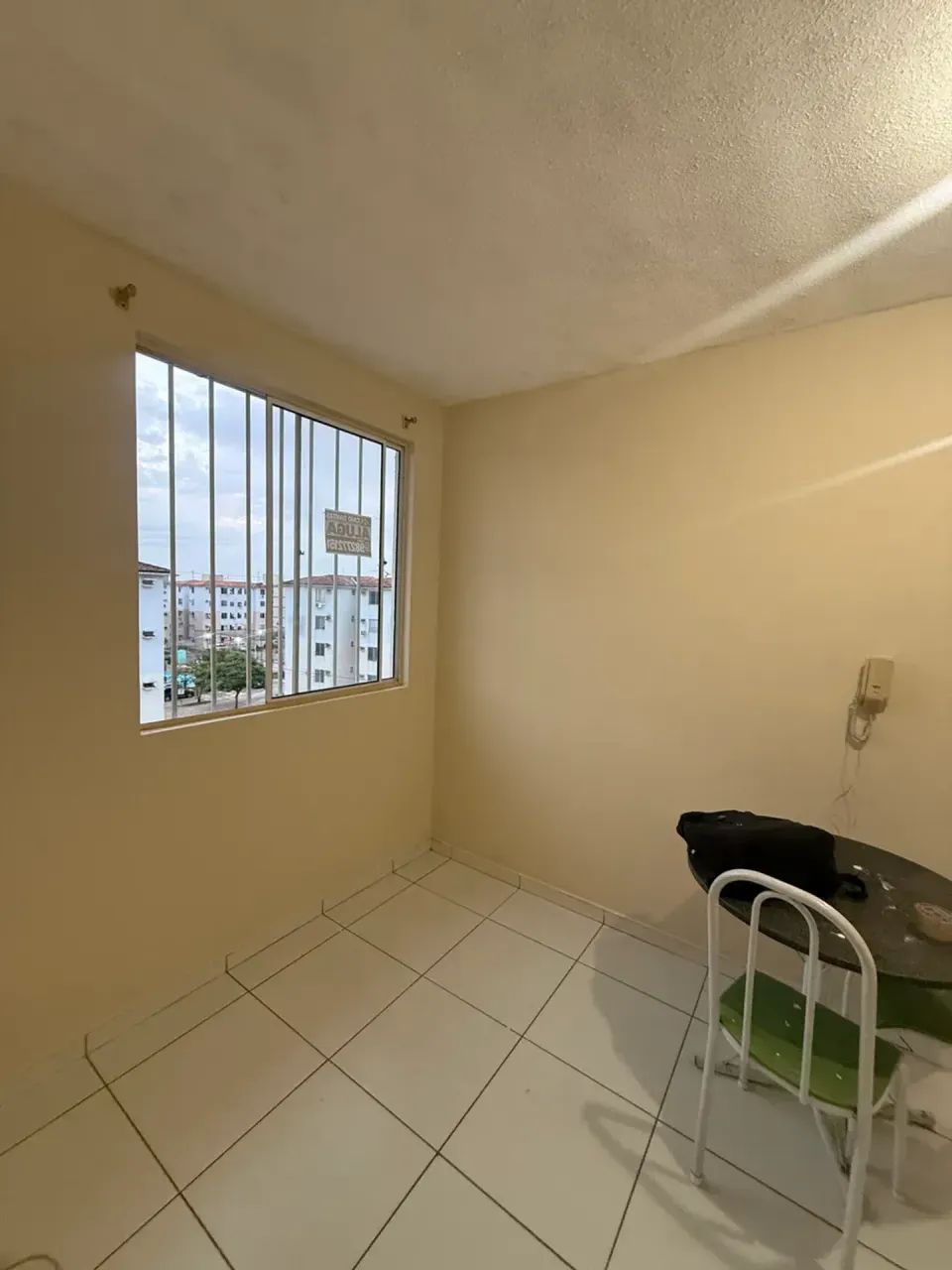 Ideal samambaia 5 andar escada bloco 10, peço caução - Foto 3