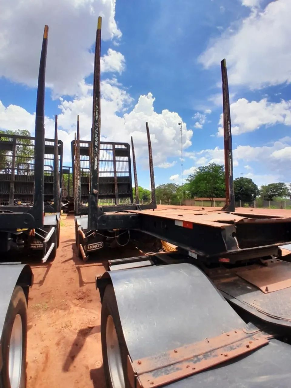 Carreta florestal Tritrem Manos ano 2022 com pneus - Foto 3