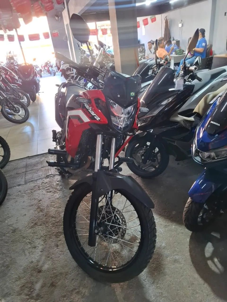Honda Sahara 300cc 2024 - Foto 5