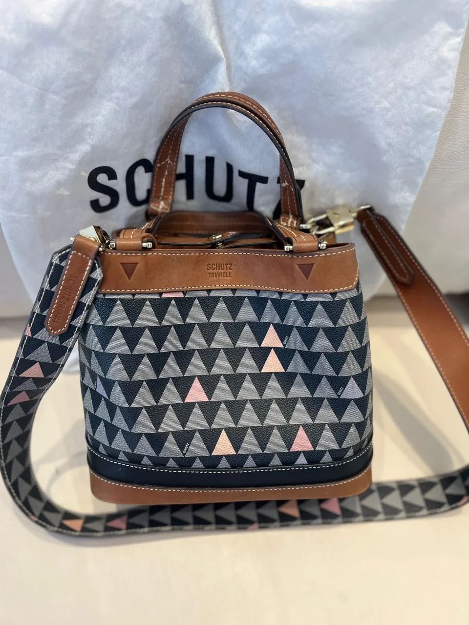 Bolsa Schütz Triangle - Original 2025