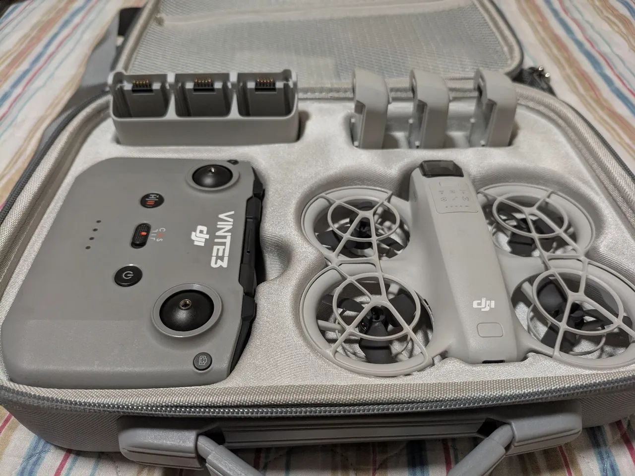 VENDO DRONE DJI NEO ORIGINAL COMBO FLY MORE - Foto 3