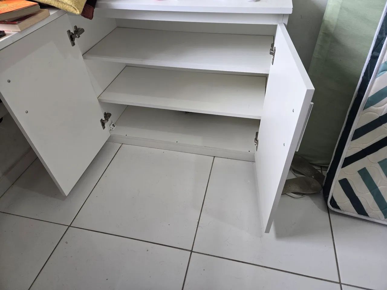 Mesa de computado com tomada - Foto 3