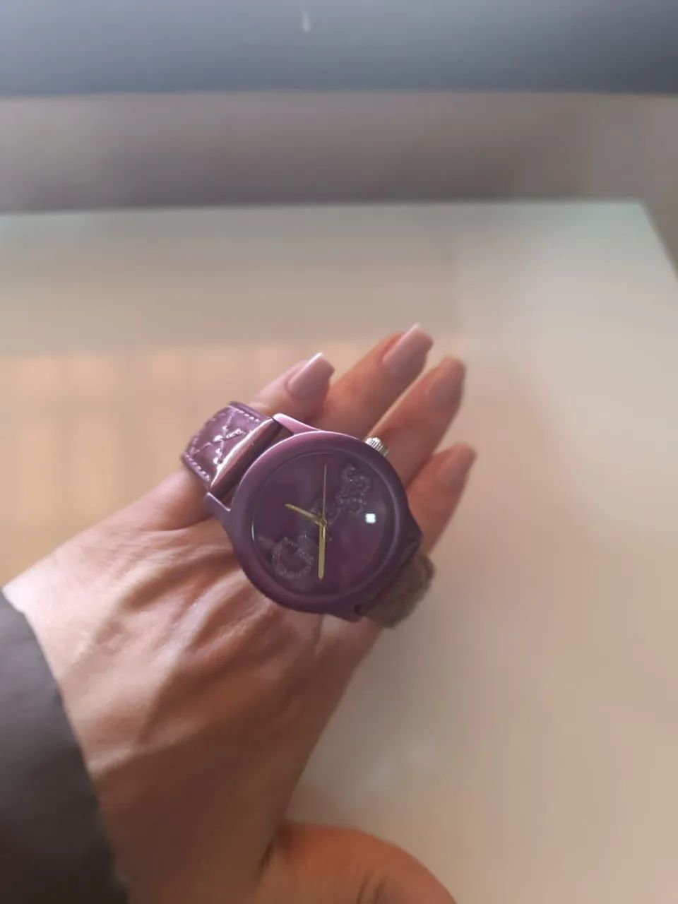 Relógio Guess Novo roxo  - Foto 4