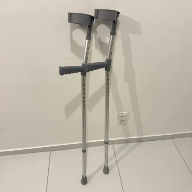 Par de Muletas Canadense Articulada - Importada