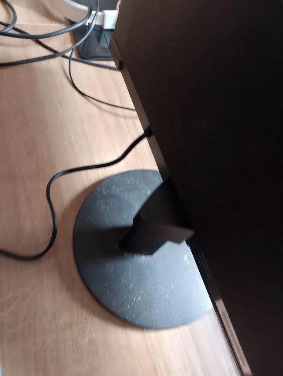 Monitor vga com base e adaptador HDMI  - Foto 3