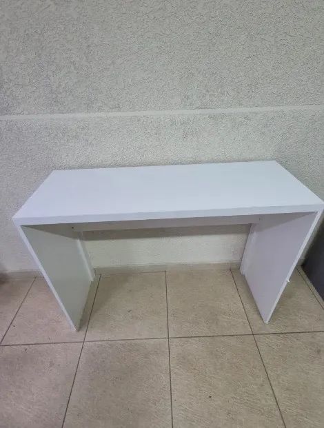 Aparador / console branco ? R$ 150