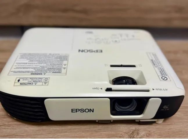 Projetor Epson PowerLite W42+ 3600lm branco - Foto 4
