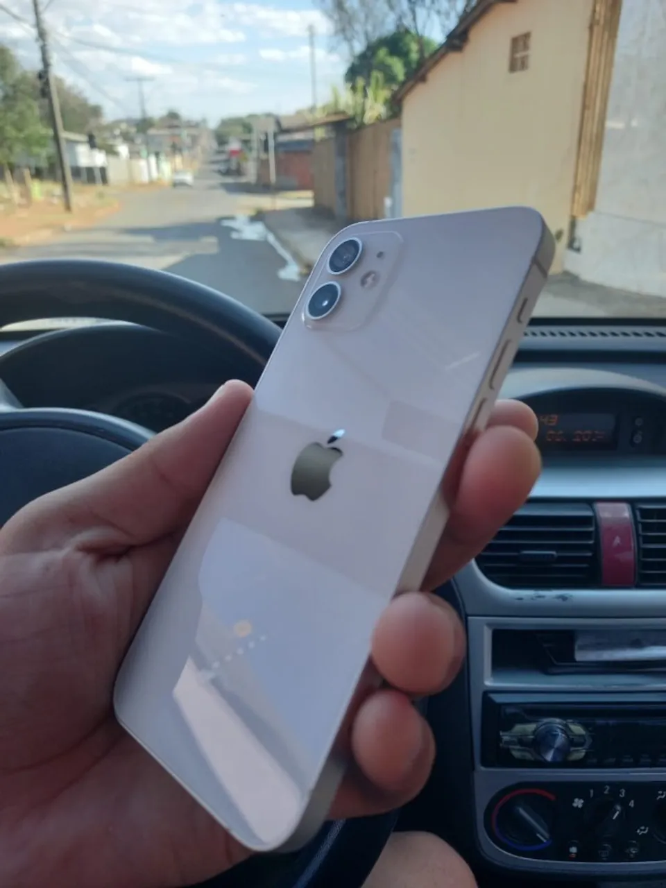 Apple iPhone 12 Pro max 128gb Com 6gb E 5g Prateado, Seminovo