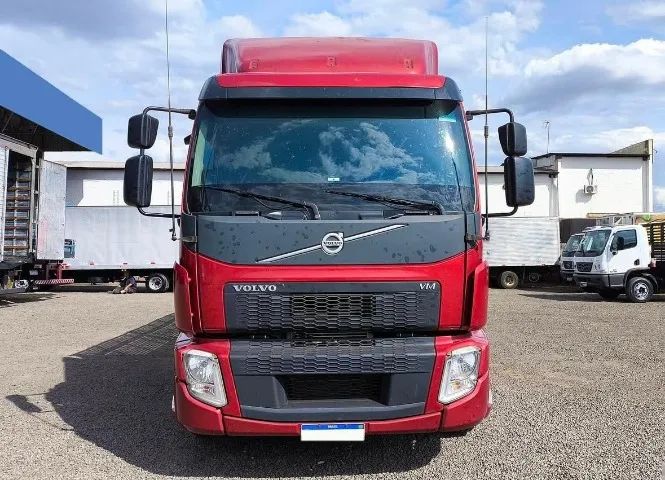 Volvo vm 330 8x2 - 2022 Carga seca   - Foto 3