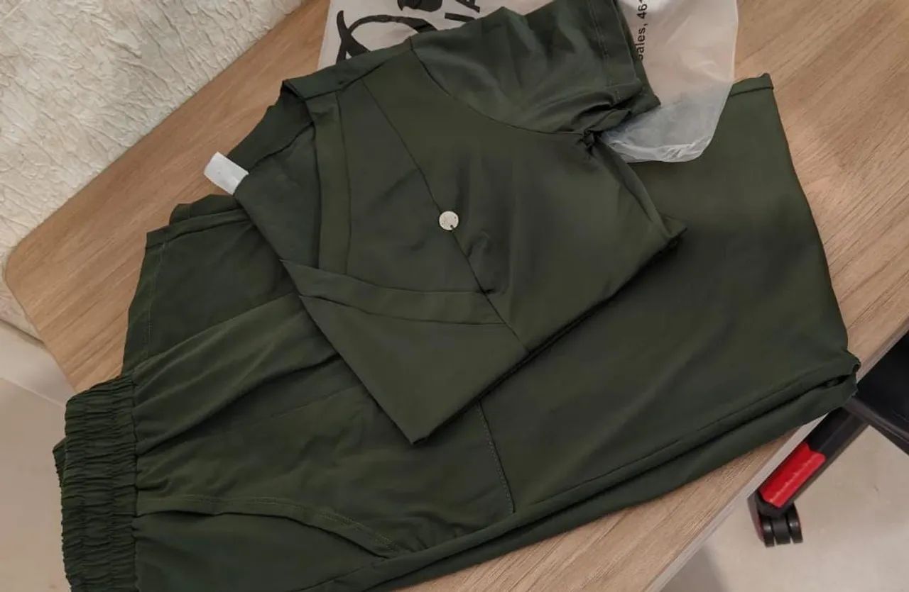 Conjunto feminino área da saúde  - Foto 2