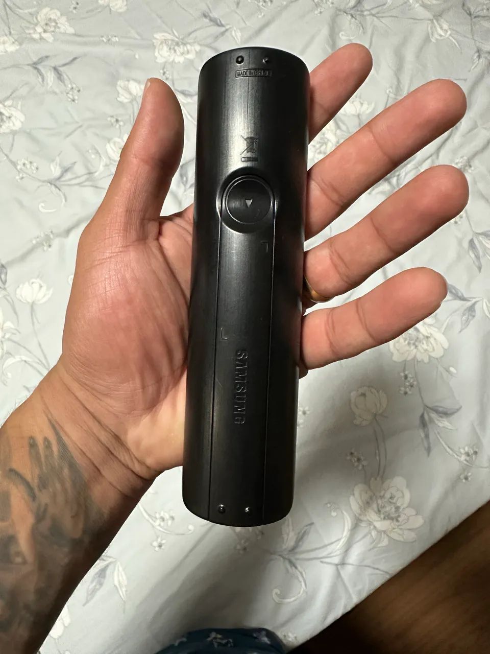 Tv Samsung 43 polegadas ( metade da tela quebrada) - Foto 2