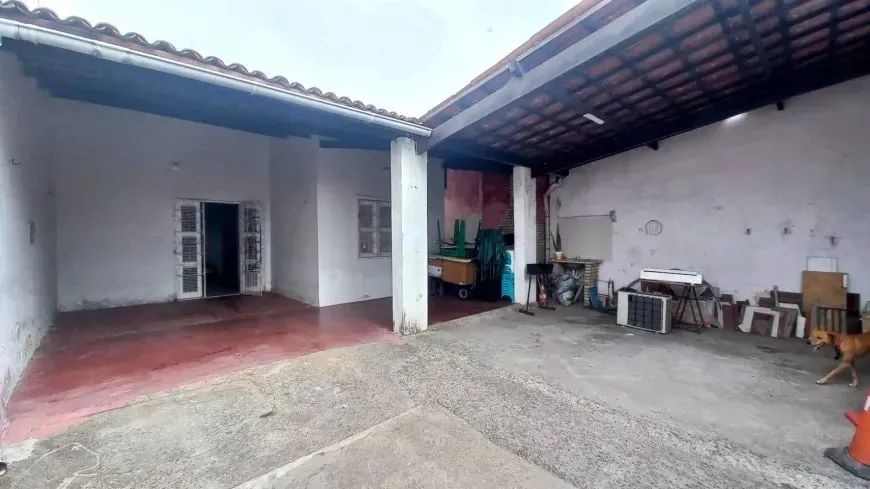 EB15 - CASA A VENDA EM RIO SENA 