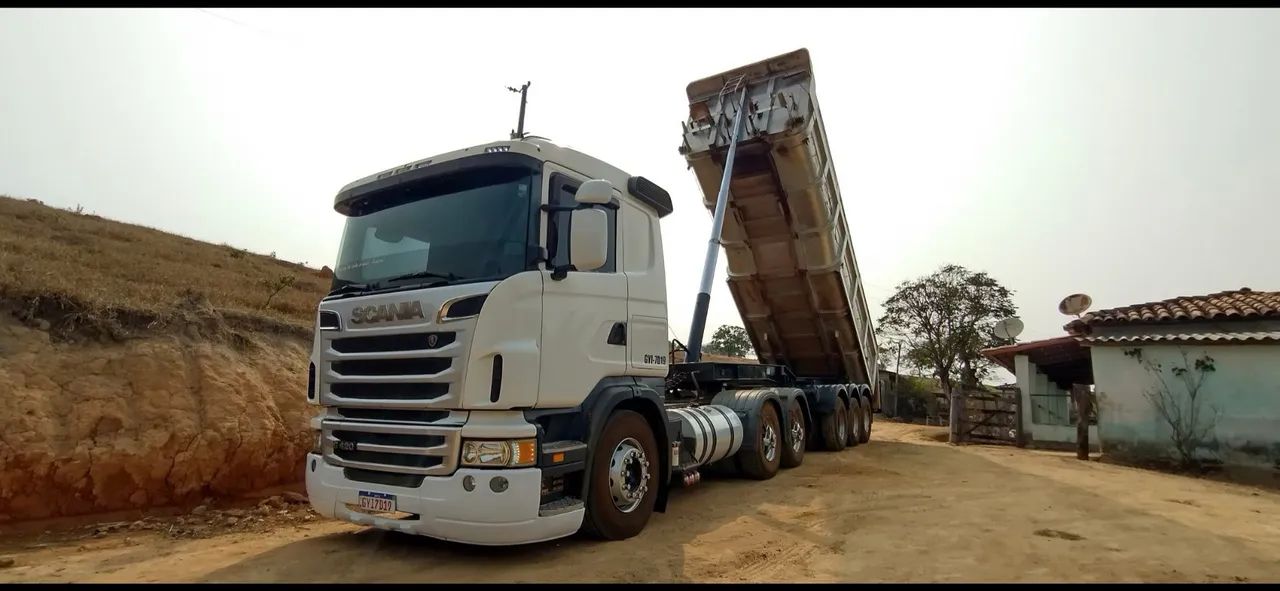 Carreta caçamba