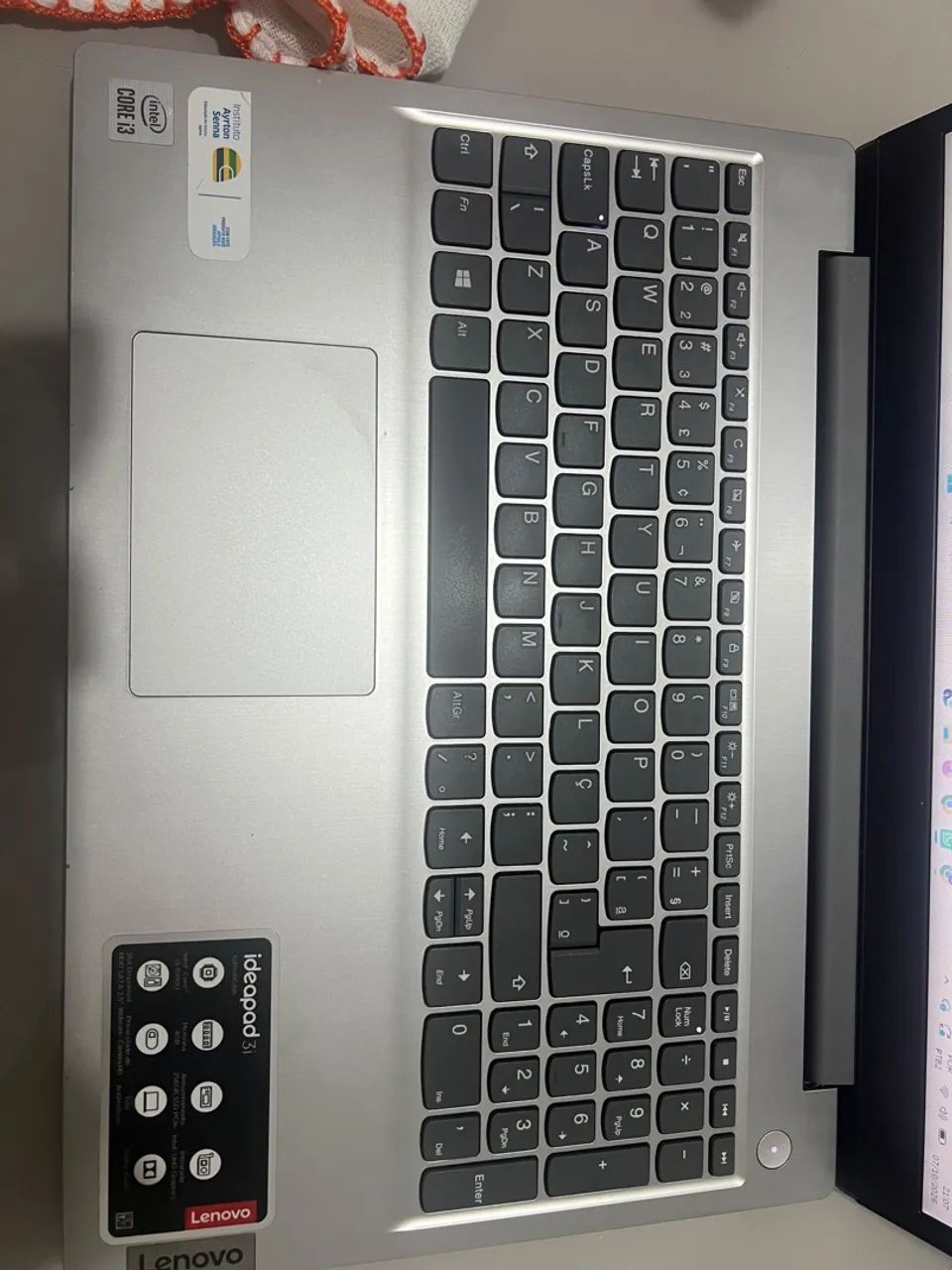 VENDO NOTEBOOK LENOVO IDEAPAD ?i - Foto 3