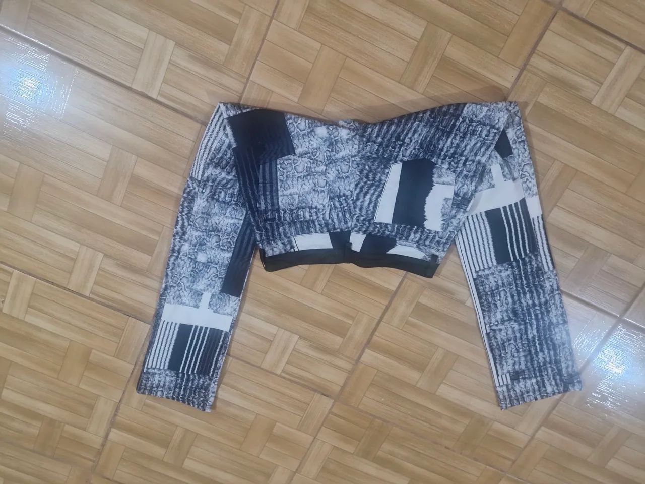 Calça Feminina n 40 Calvin klein - Foto 3