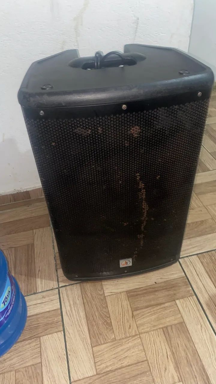 Caixa de som profissional 
