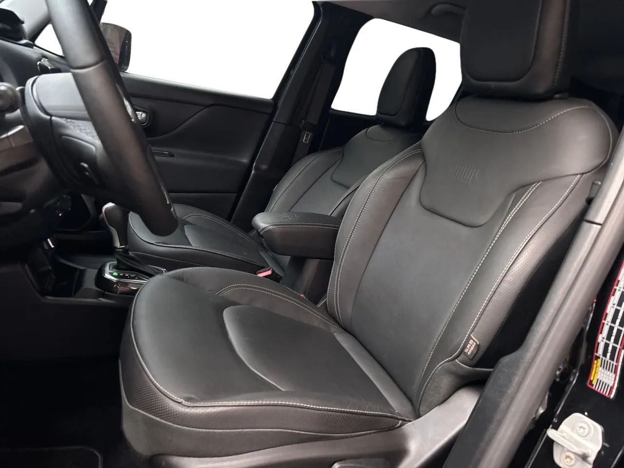 Jeep Renegade Long. T270 1.3 TB 4x2 Flex Aut., foto 10 de 18