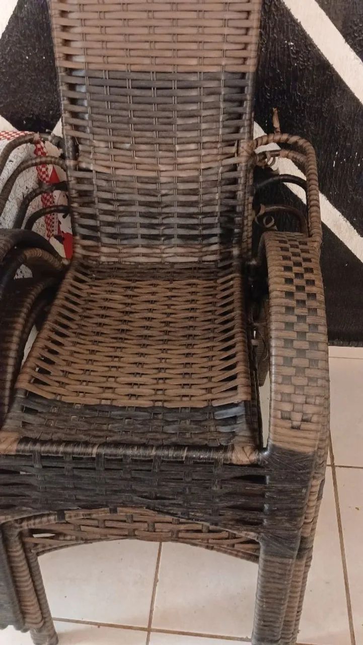 Vende-se,  valor 100 cada ela tão bem conservadas..  - Foto 2
