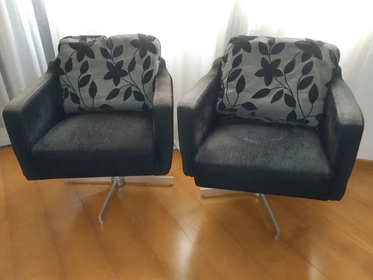 Conjunto duas poltronas - Foto 2