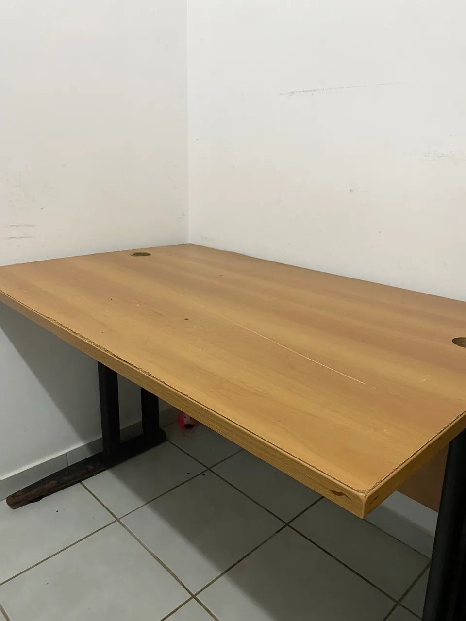 Mesa de escritório / estudo - resistente  - Foto 2