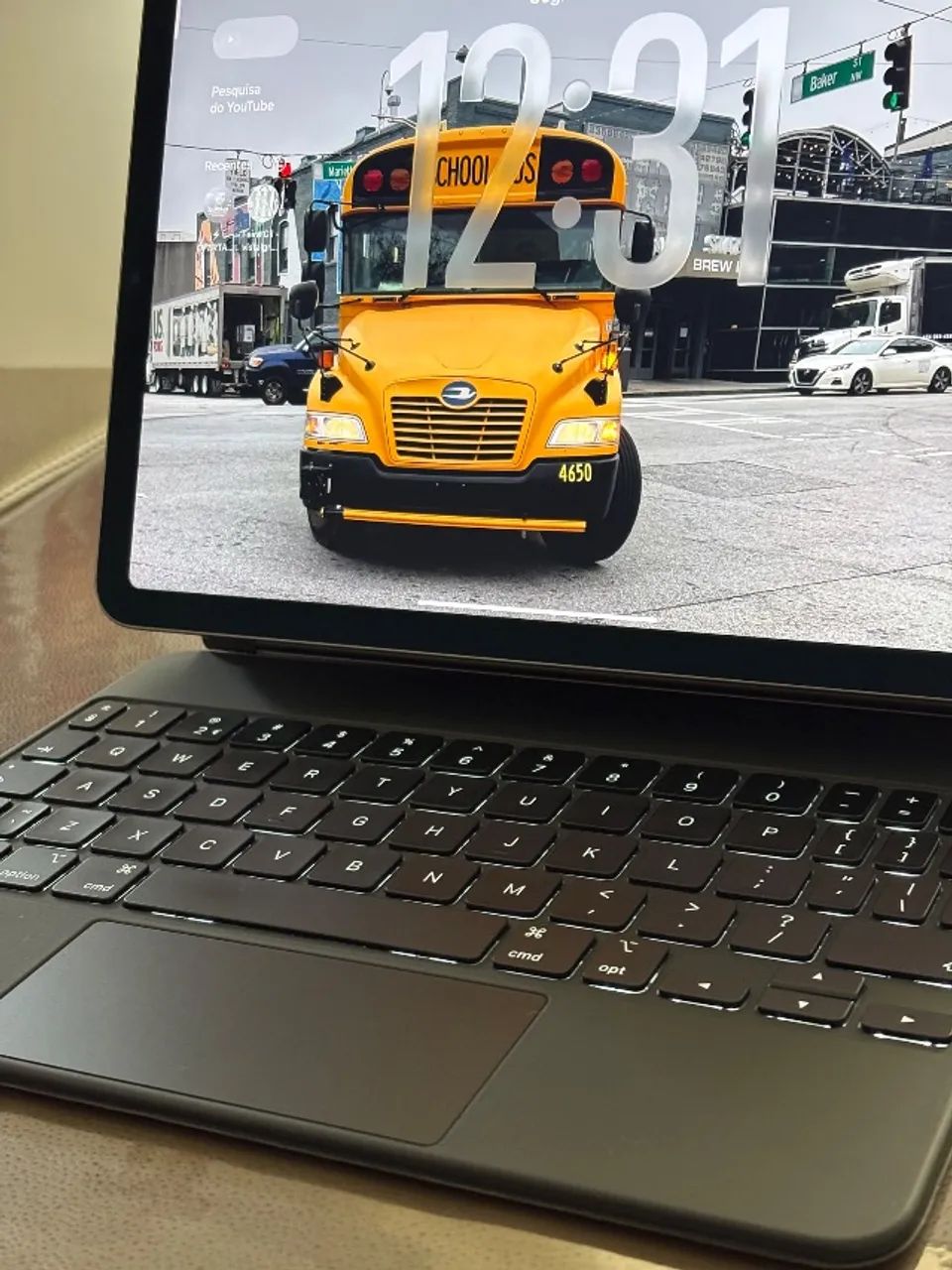 Ipad Air M1 256gb Kit completo com Magickey board e Apple pencil - Foto 2