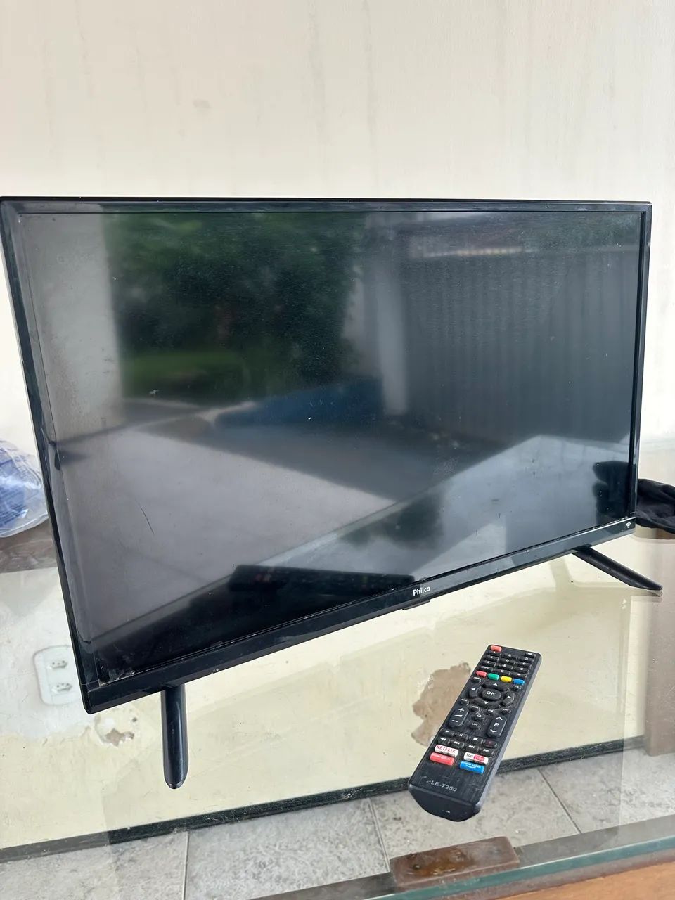 Tv Philips 28 para retirada de peças 