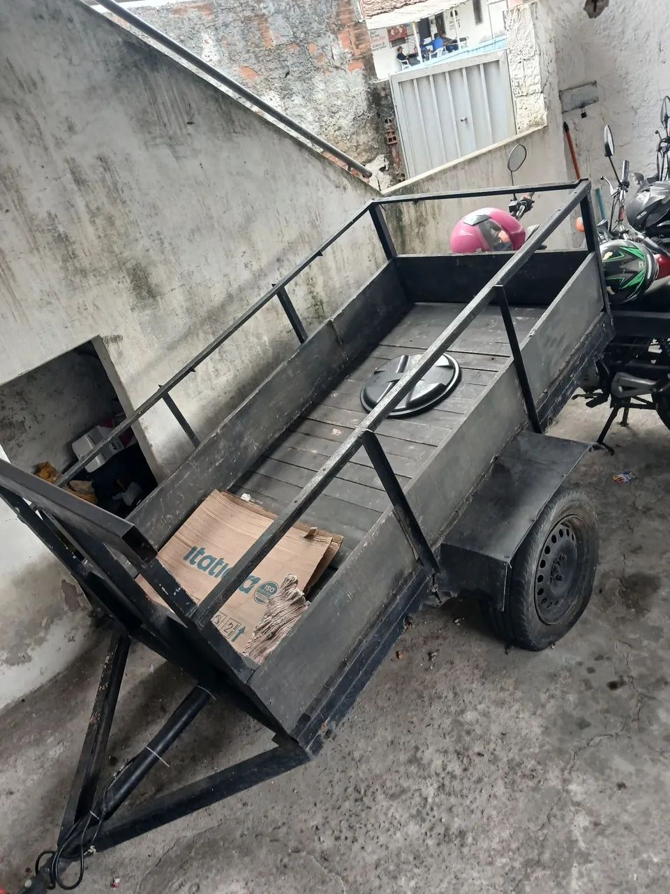 Carroça reboque com engate