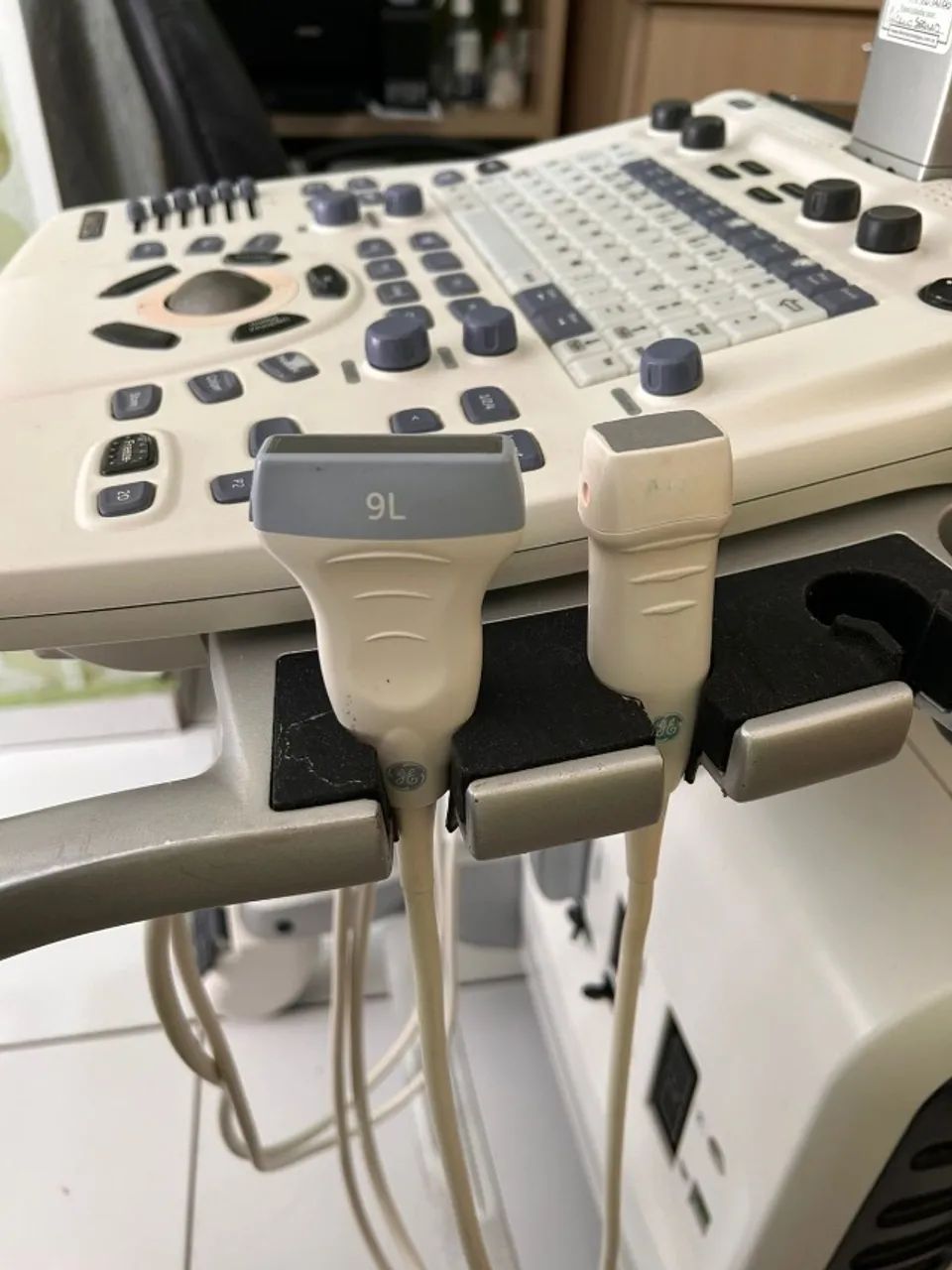 Vendo ecógrafo GE Healthcare Vivid S6, equipamento profissional de diagnóstico por imagem - Foto 5