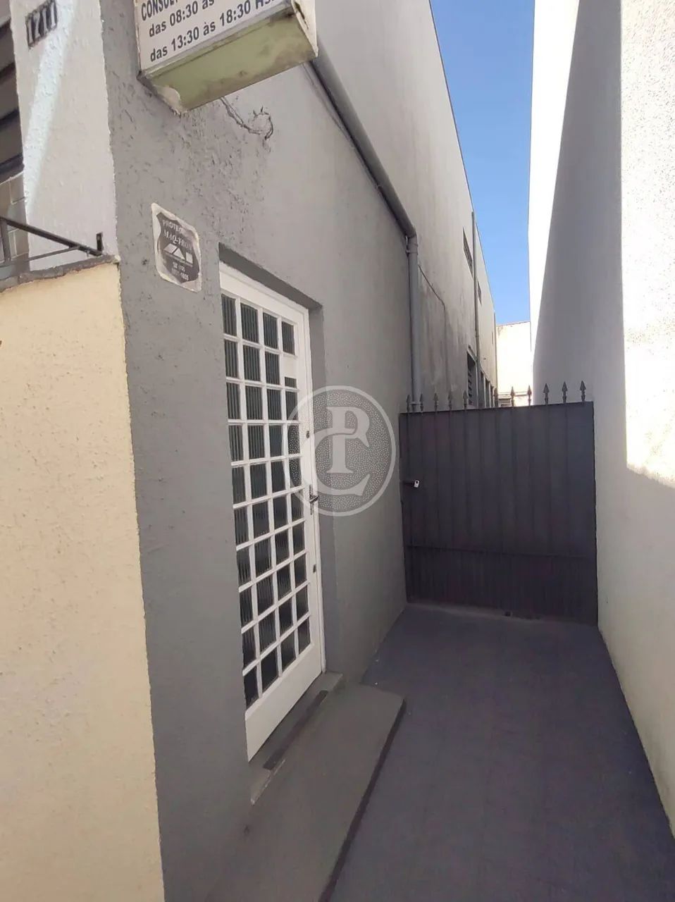 SALA COMERCIAL COM VISTA PARA A AV. ANDRÔMEDA  EXCELENTE PARA ESCRITÓRIO - Foto 5