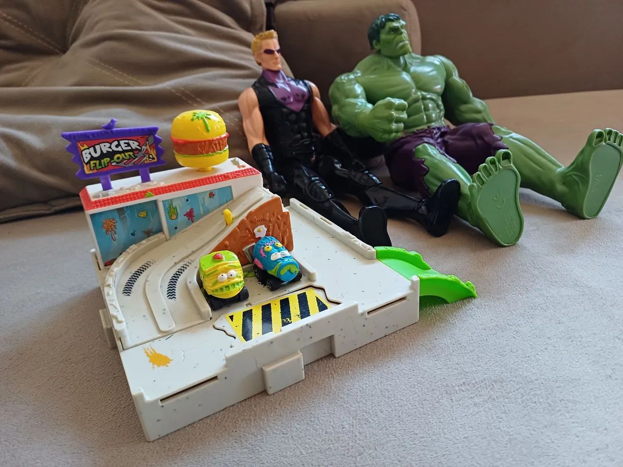 Brinquedos e Bonecos