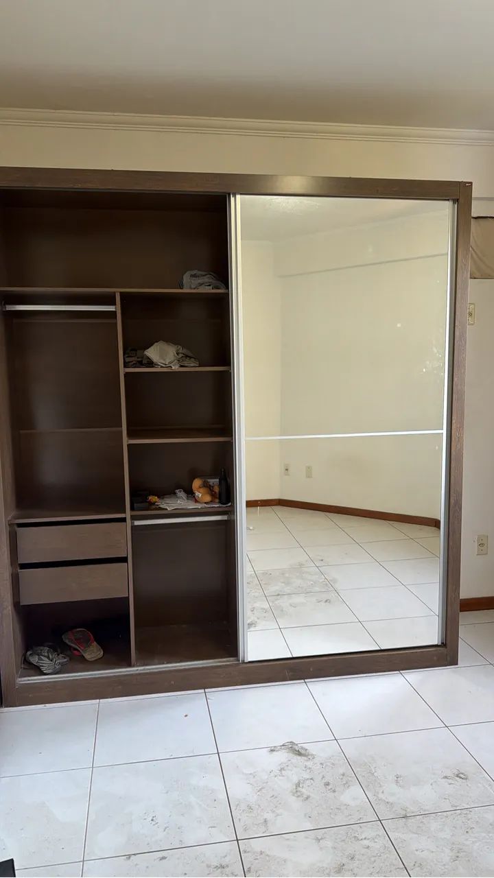 Guarda roupa com espelho - Foto 3